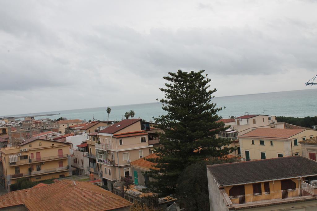Hotel Mediterraneo Roccella Ionica Phòng bức ảnh