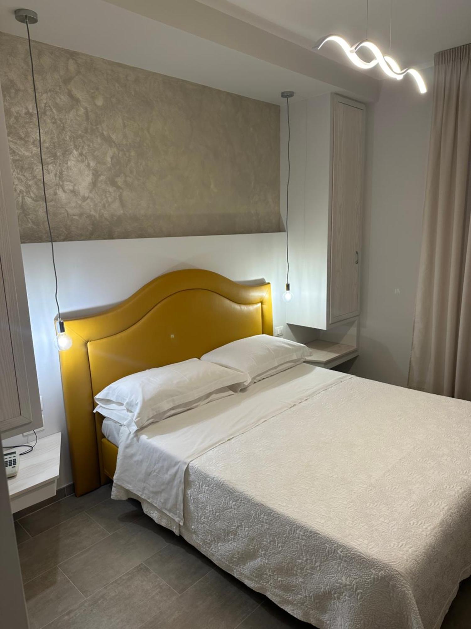Hotel Mediterraneo Roccella Ionica Ngoại thất bức ảnh