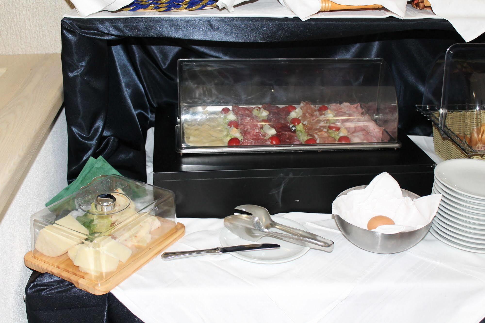 Hotel Mediterraneo Roccella Ionica Ngoại thất bức ảnh